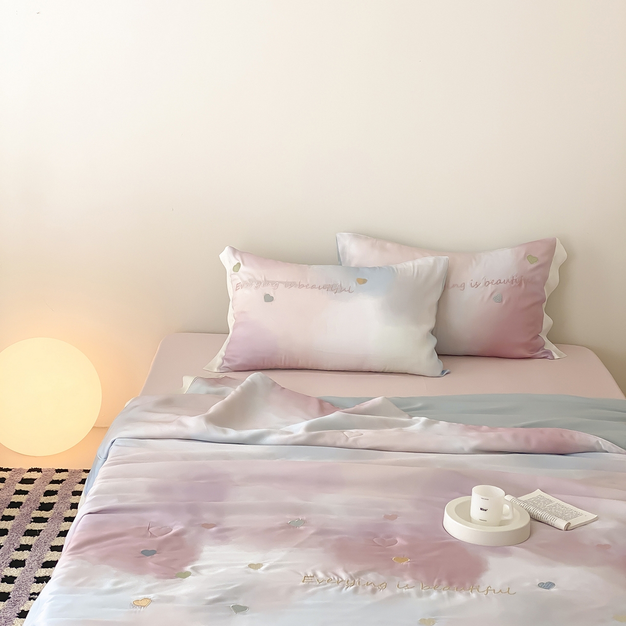 91家纺网 家纺一手货源 找家纺 （总）星野 2025新款60S进口奥地利兰精天丝镂空花边蚕丝夏被-夏夜星河