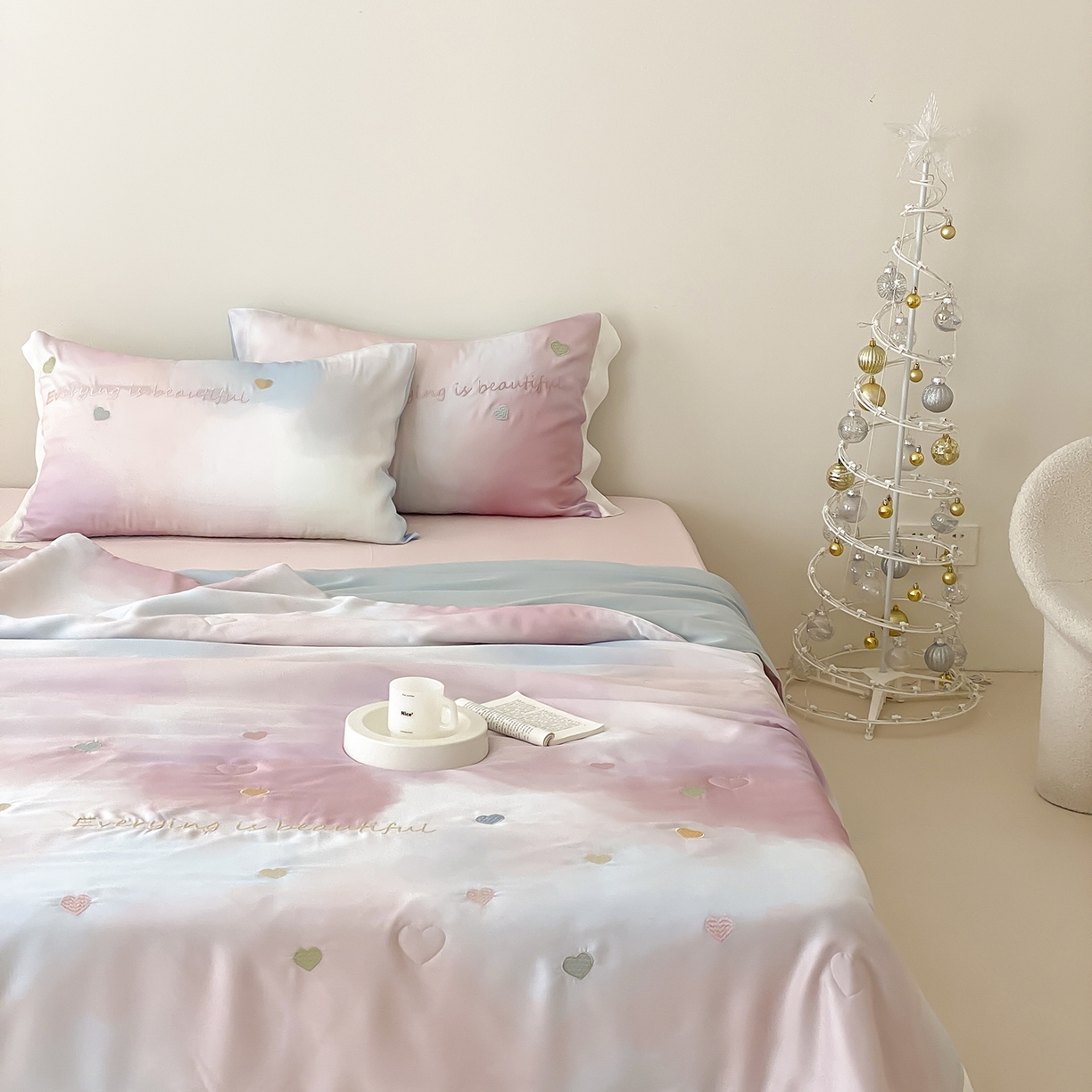 91家纺网 家纺一手货源 找家纺 （总）星野 2025新款60S进口奥地利兰精天丝镂空花边蚕丝夏被-夏夜星河