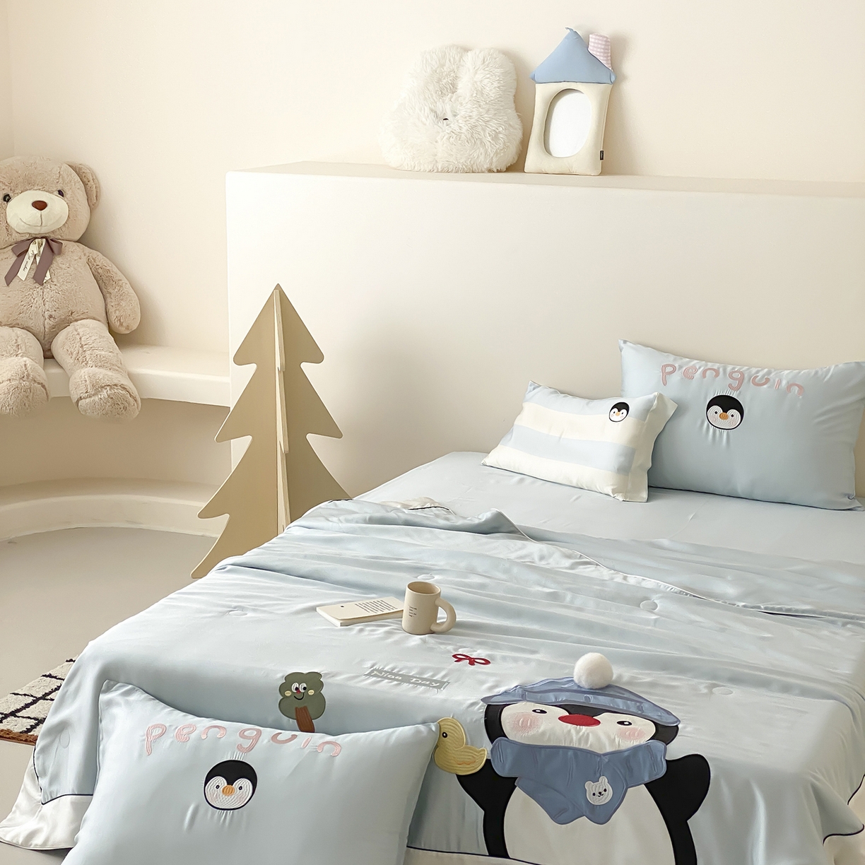 91家纺网 家纺一手货源 找家纺 （总）星野 2025新款60S进口奥地利兰精天丝贴布绣蚕丝夏被-企鹅Q仔