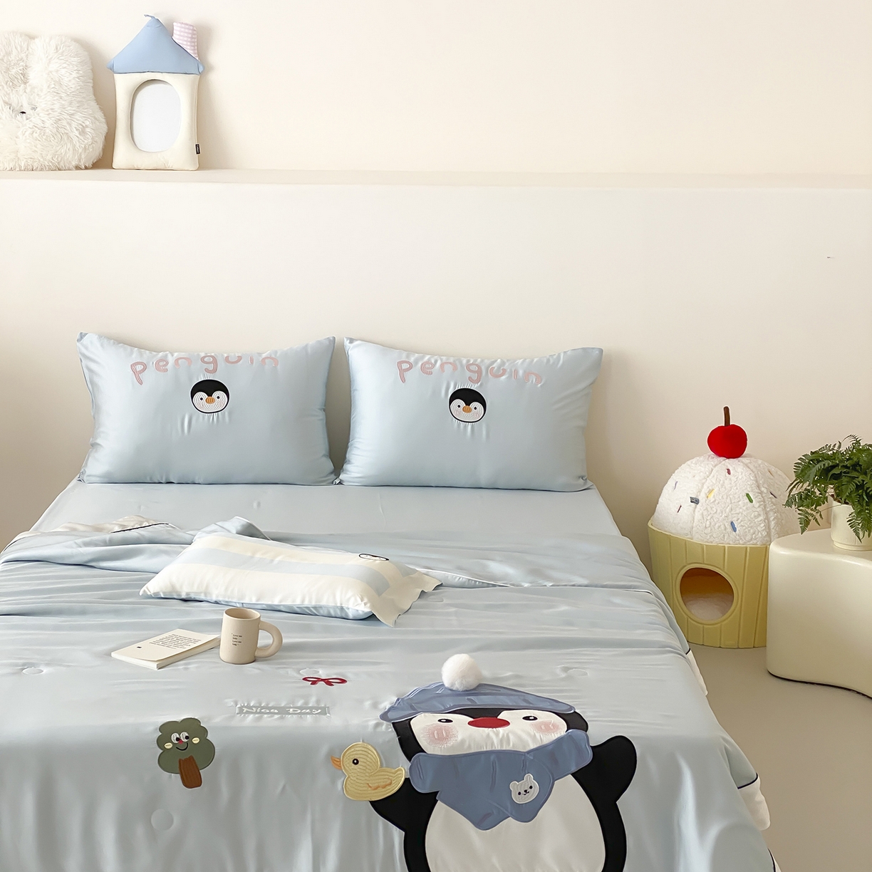 91家纺网 家纺一手货源 找家纺 （总）星野 2025新款60S进口奥地利兰精天丝贴布绣蚕丝夏被-企鹅Q仔