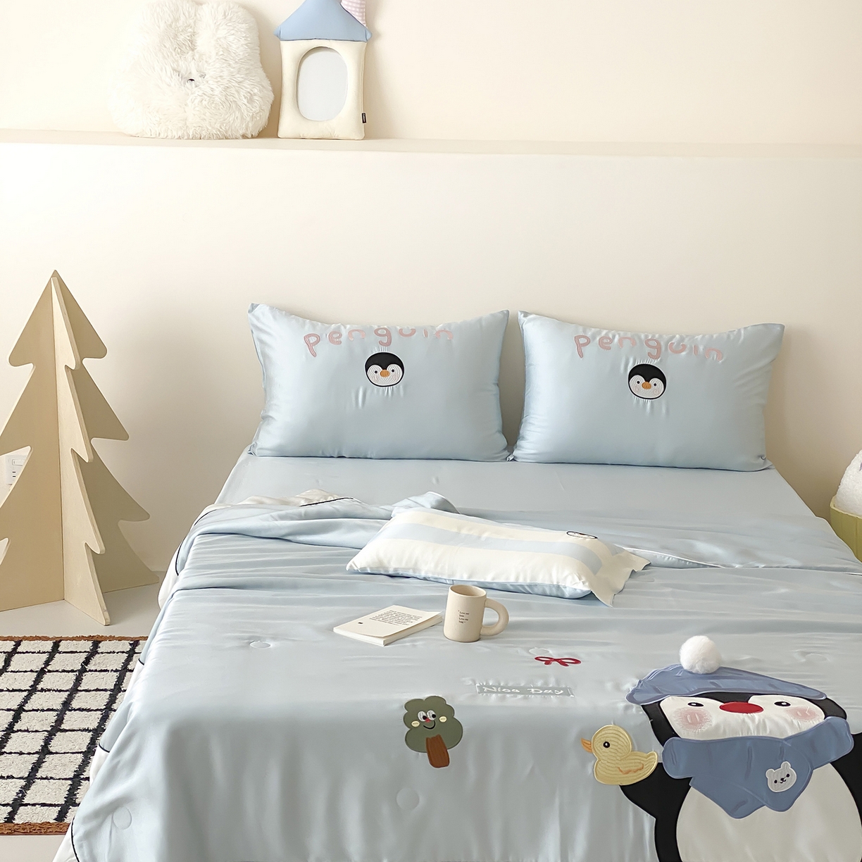 91家纺网 家纺一手货源 找家纺 （总）星野 2025新款60S进口奥地利兰精天丝贴布绣蚕丝夏被-企鹅Q仔