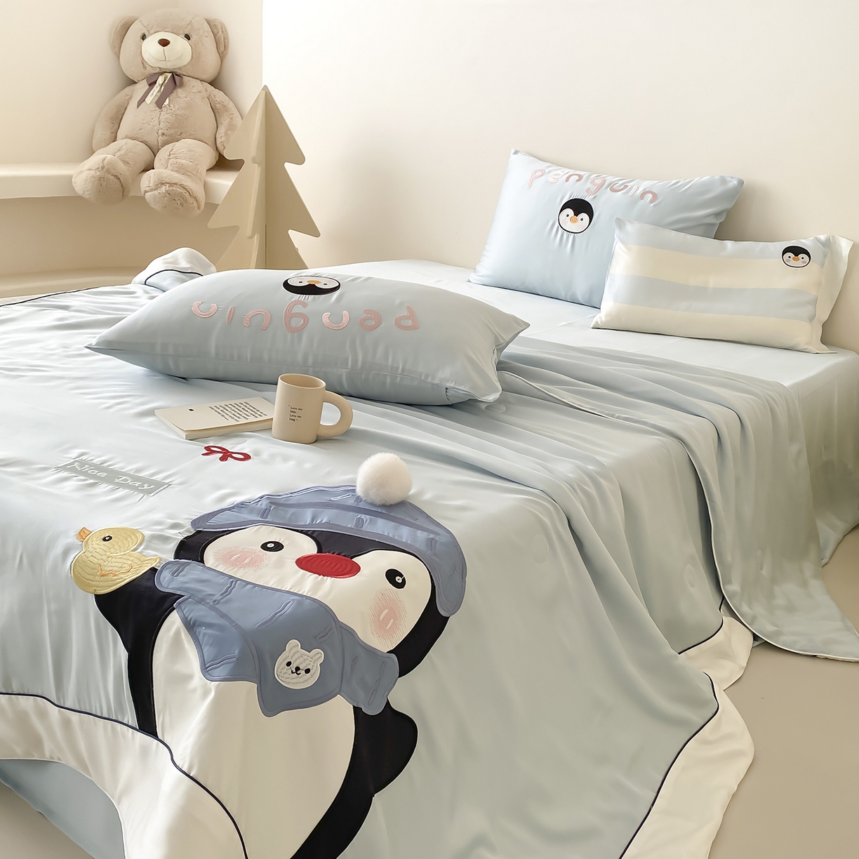 91家纺网 家纺一手货源 找家纺 （总）星野 2025新款60S进口奥地利兰精天丝贴布绣蚕丝夏被-企鹅Q仔