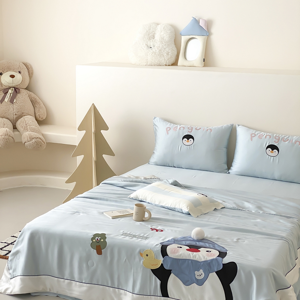 91家纺网 家纺一手货源 找家纺 （总）星野 2025新款60S进口奥地利兰精天丝贴布绣蚕丝夏被-企鹅Q仔