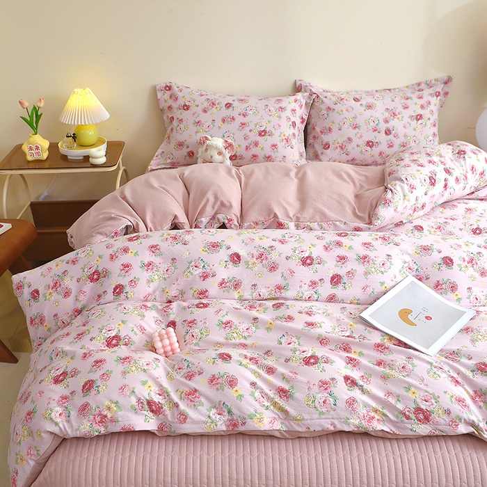 91家纺网 家纺一手货源 找家纺 仟网汇 2025新款亲肤皱皱棉四件套皱皱纱四件套 玫瑰花园-红