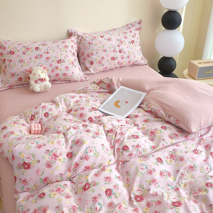 91家纺网 家纺一手货源 找家纺 仟网汇 2025新款亲肤皱皱棉四件套皱皱纱四件套 玫瑰花园-红