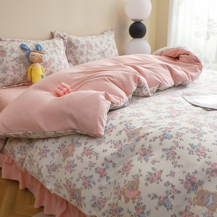 91家纺网 家纺一手货源 找家纺 仟网汇 2025新款亲肤皱皱棉四件套皱皱纱四件套 花园里