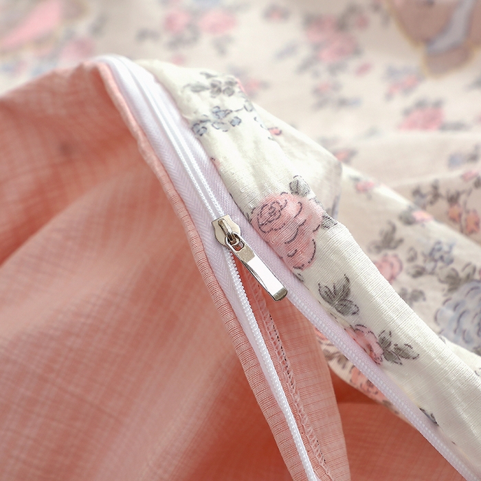 91家纺网 家纺一手货源 找家纺 仟网汇 2025新款亲肤皱皱棉四件套皱皱纱四件套 花园里