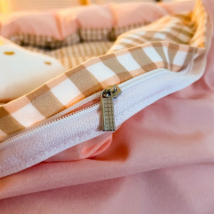 91家纺网 家纺一手货源 找家纺 港岛妹妹 2025年春夏新款芦荟棉印花四件套 玉小格