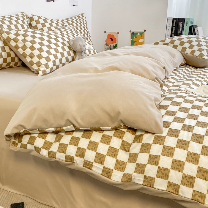 91家纺网 家纺一手货源 找家纺 雅阁尔家纺2025新款无印良品风棋盘格贴标四件套 布丁奶茶色