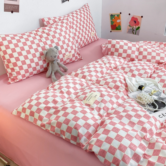 91家纺网 家纺一手货源 找家纺 雅阁尔家纺2025新款无印良品风棋盘格贴标四件套 樱花粉