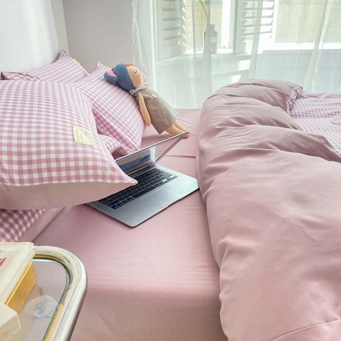 91家纺网 家纺一手货源 找家纺 雅阁尔家纺2025新款无印良品风棋盘格贴标四件套 紫小格