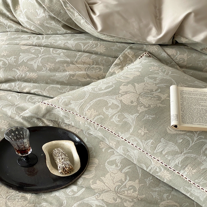 91家纺网 家纺一手货源 找家纺 赫帛 2025新款60支全棉双层纱四件套-藤语 绿灰