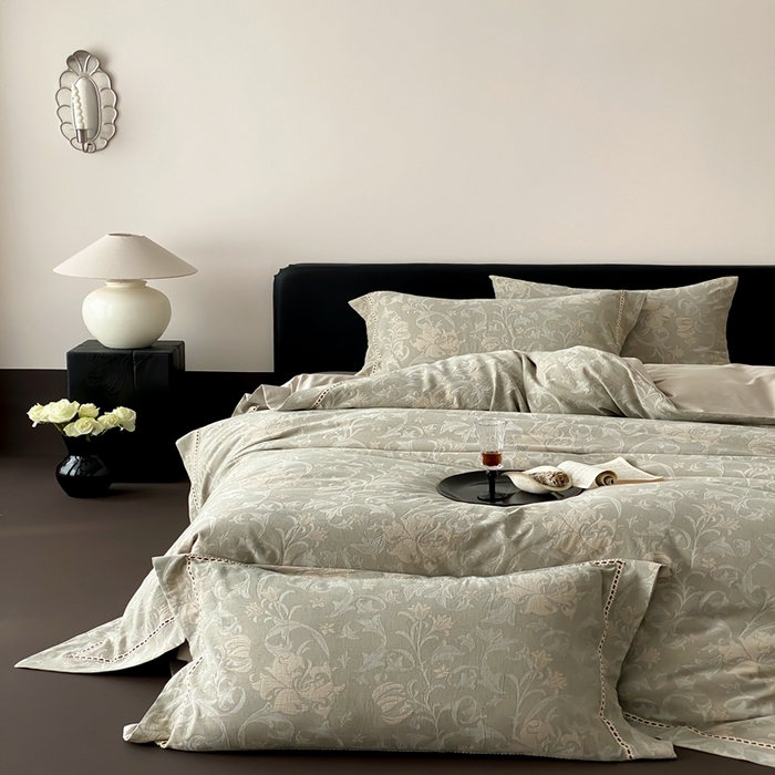 91家纺网 家纺一手货源 找家纺 赫帛 2025新款60支全棉双层纱四件套-藤语 绿灰