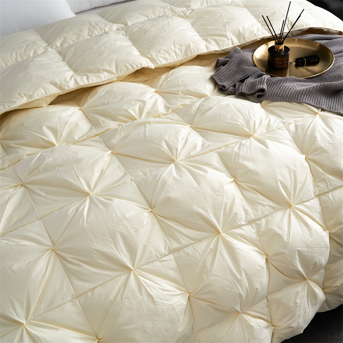 91家纺网 家纺一手货源 找家纺 呆头鹅羽绒工厂店 2025新款全棉羽丝绒扭花被 白鹅绒鸭绒被子被芯羽绒工厂店 黄色