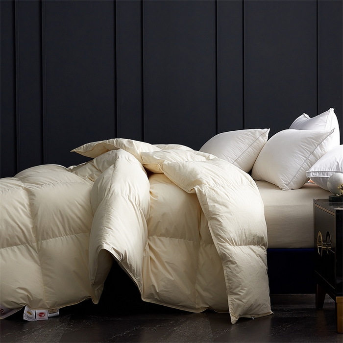 91家纺网 家纺一手货源 找家纺 呆头鹅羽绒工厂店 2025新款全棉羽丝绒标准被 白鹅绒鸭绒被子被芯羽绒工厂店 黄色