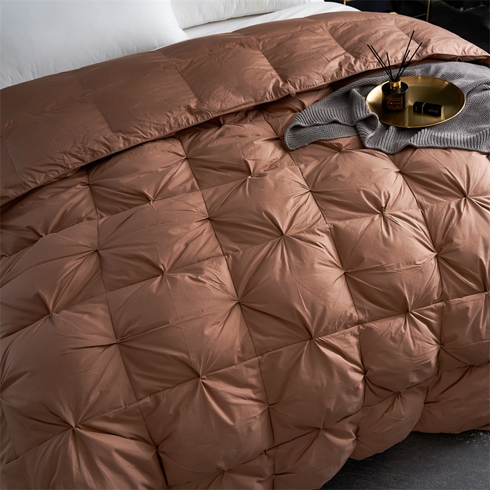 91家纺网 家纺一手货源 找家纺 呆头鹅羽绒工厂店 2025新款全棉羽丝绒扭花被 白鹅绒鸭绒被子被芯羽绒工厂店 咖色