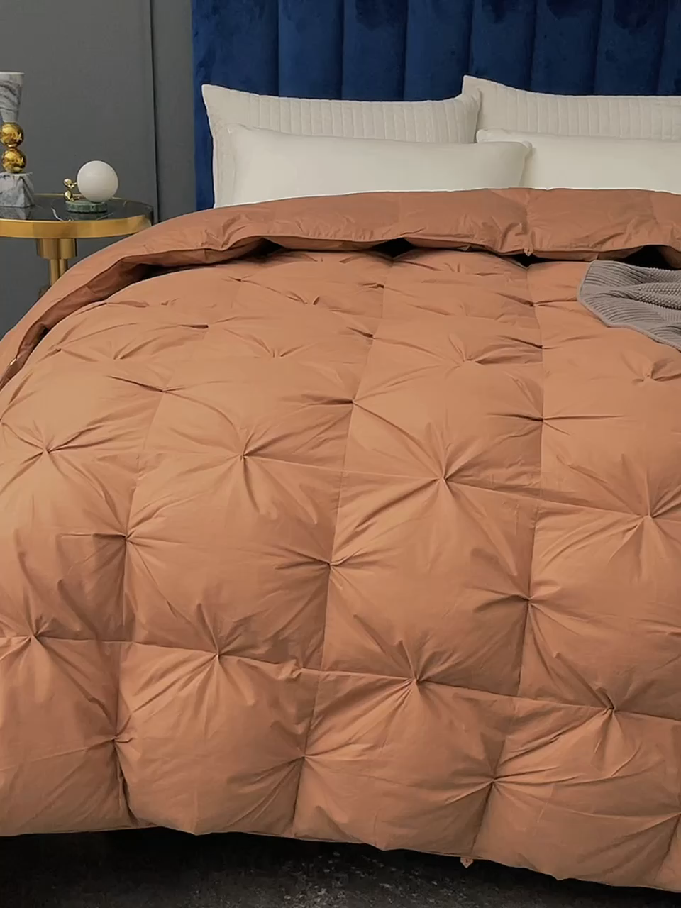 91家纺网 家纺一手货源 找家纺 呆头鹅羽绒工厂店 2025新款全棉羽丝绒扭花被 白鹅绒鸭绒被子被芯羽绒工厂店 咖色