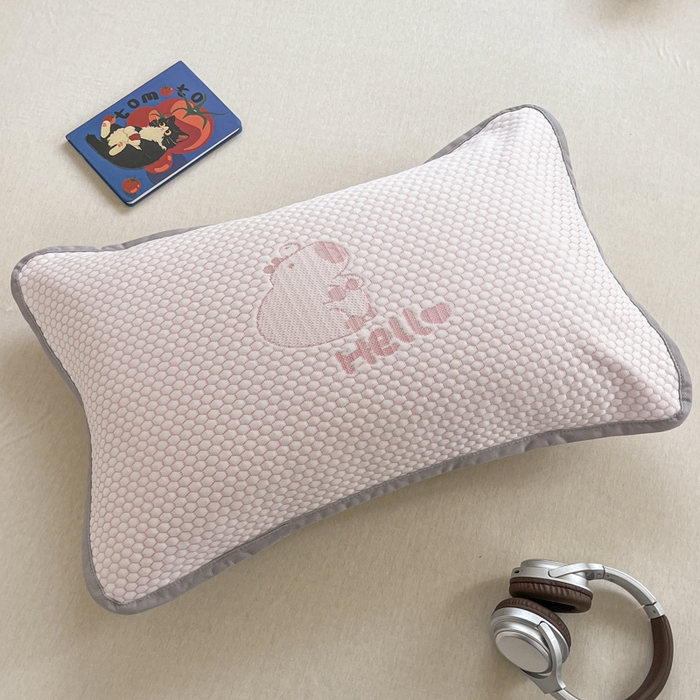 91家纺网 家纺一手货源 找家纺 芙绣家纺 2025新款A类凉感豆豆枕巾 卡皮巴拉-粉色 52*72cm/对