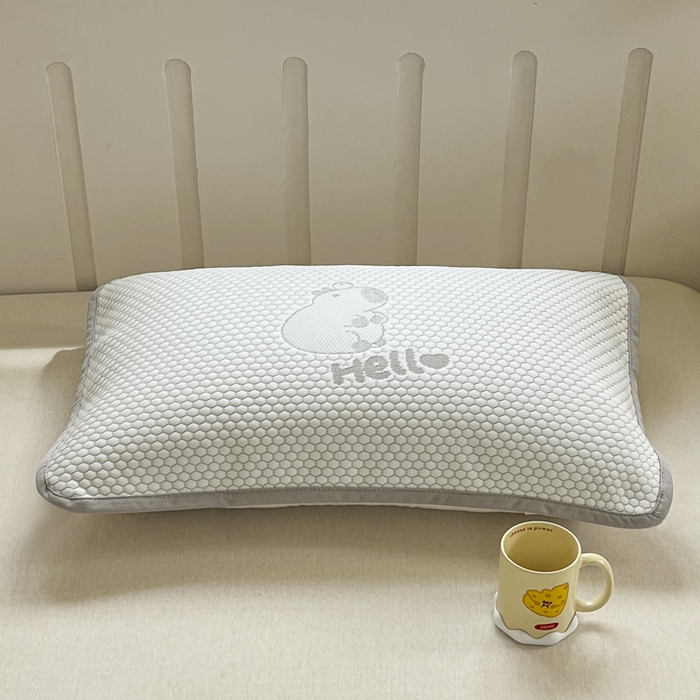 91家纺网 家纺一手货源 找家纺 芙绣家纺 2025新款A类凉感豆豆枕巾 卡皮巴拉-灰色 52*72cm/只