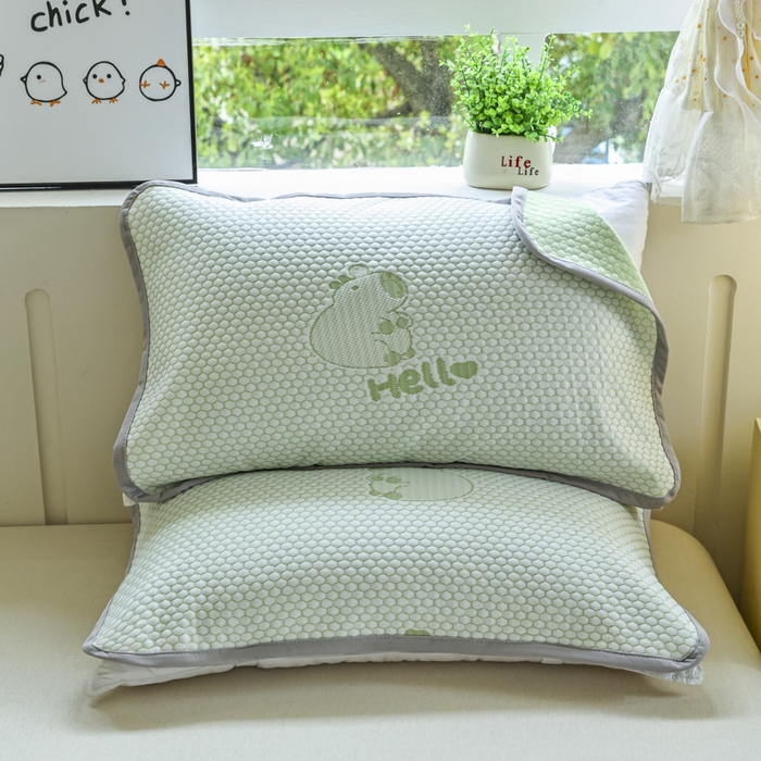 91家纺网 家纺一手货源 找家纺 芙绣家纺 2025新款A类凉感豆豆枕巾 卡皮巴拉-绿色 52*72cm/只