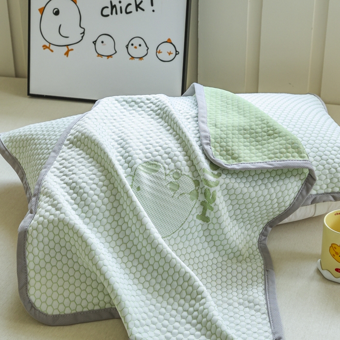 91家纺网 家纺一手货源 找家纺 芙绣家纺 2025新款A类凉感豆豆枕巾 卡皮巴拉-绿色 52*72cm/对