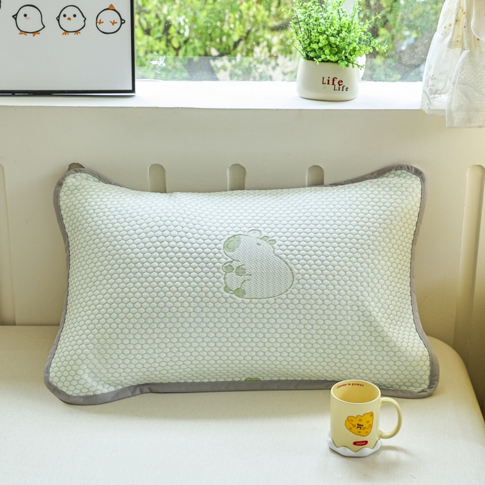 91家纺网 家纺一手货源 找家纺 芙绣家纺 2025新款A类凉感豆豆枕巾 卡皮巴拉-绿色 52*72cm/对