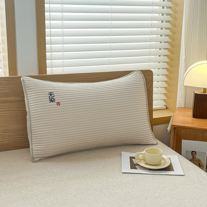 91家纺网 家纺一手货源 找家纺 芙绣家纺 2025新款A类防水绣花夹棉枕套 米色