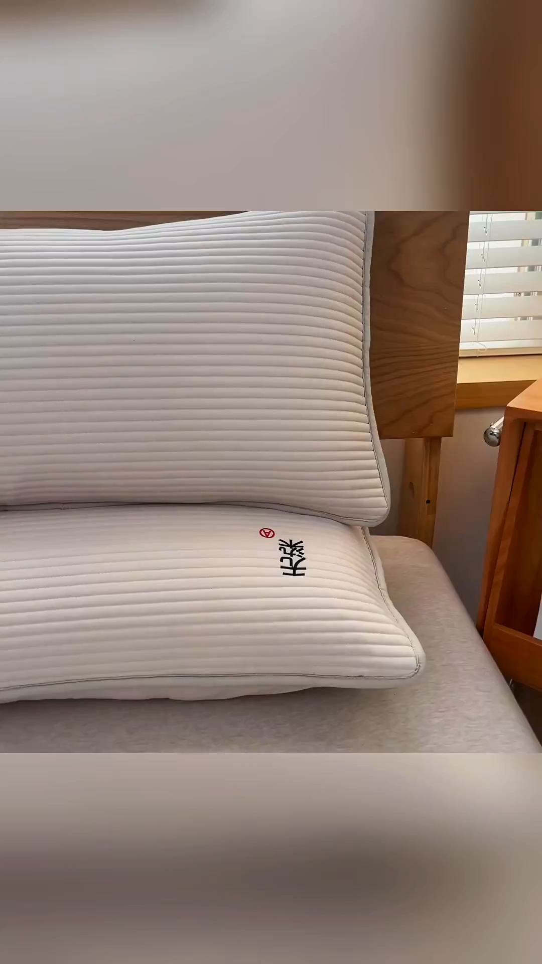 91家纺网 家纺一手货源 找家纺 芙绣家纺 2025新款A类防水绣花夹棉枕套 米色