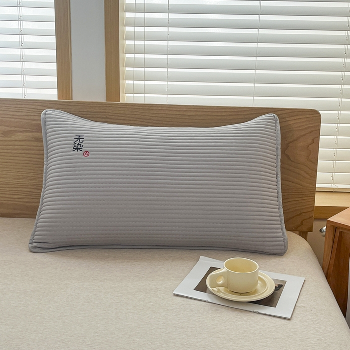 芙绣家纺 2025新款A类防水绣花夹棉枕套 浅灰
