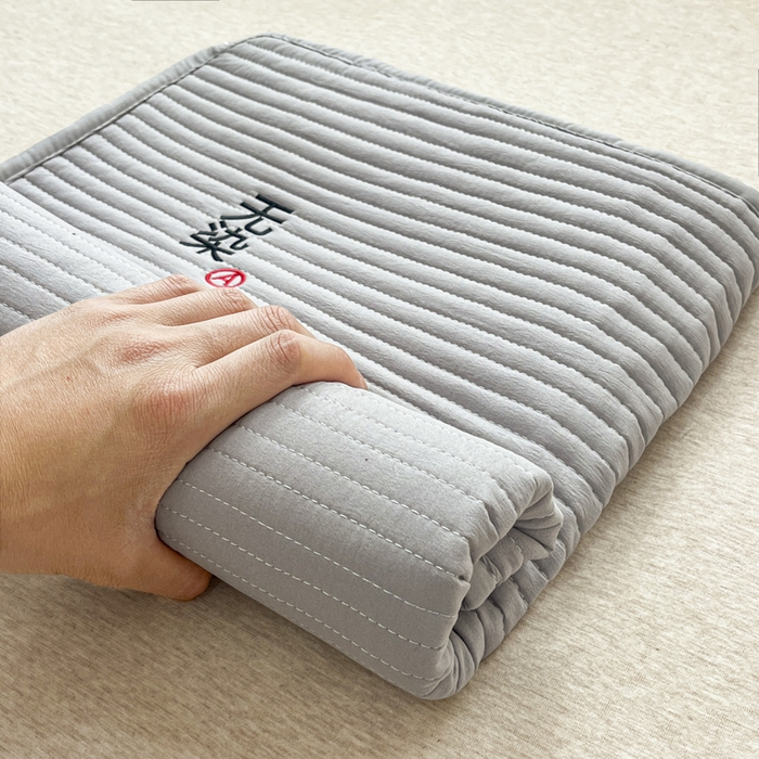 91家纺网 家纺一手货源 找家纺 芙绣家纺 2025新款A类防水绣花夹棉枕套 浅灰