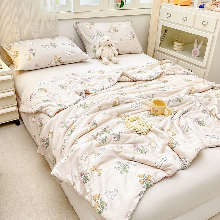 91家纺网 家纺一手货源 找家纺  （爆款花型 长期款 不断货）幼儿园宝宝婴儿被子儿童夏凉被牛奶针织棉夏凉被大豆被夏被空调被春秋被冬被 M系列--花丛猫