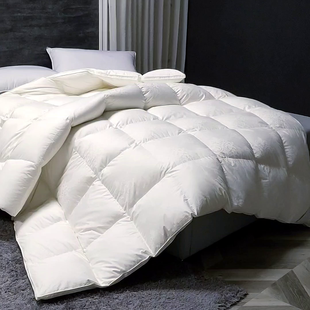 91家纺网 家纺一手货源 找家纺 呆头鹅羽绒工厂店2025新款150支全棉大提花羽绒被 白鹅绒鸭绒被子被芯羽绒工厂店 白色