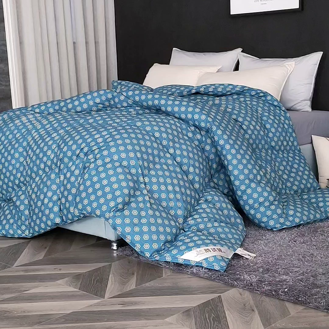 91家纺网 家纺一手货源 找家纺 呆头鹅羽绒工厂店 2025新款100支全棉印花羽绒被 白鹅绒鸭绒被子被芯羽绒工厂店 尼克翠绿