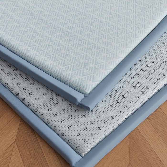 91家纺网 家纺一手货源 找家纺 薇梦蚊帐 2025新款凉感丝印花地垫 青春岁月