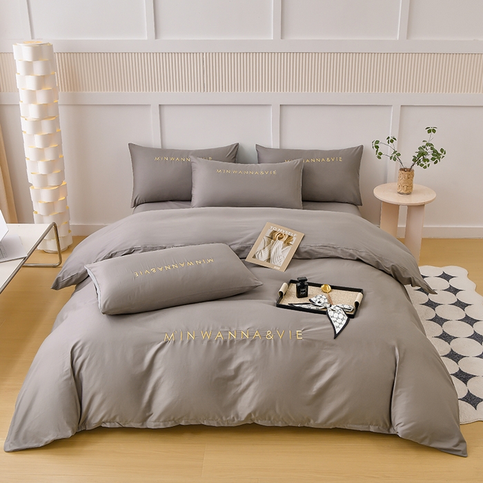 宇彬家纺 2025新款直播热款13374全棉母婴级绣花字母款被套床单纯色重工清新四件套贡缎新疆长绒 Min-绅士灰