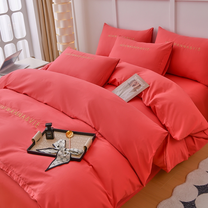 91家纺网 家纺一手货源 找家纺 （总）宇彬家纺 2025新款直播热款13374全棉母婴级绣花字母款被套床单纯色重工清新四件套贡缎新疆长绒