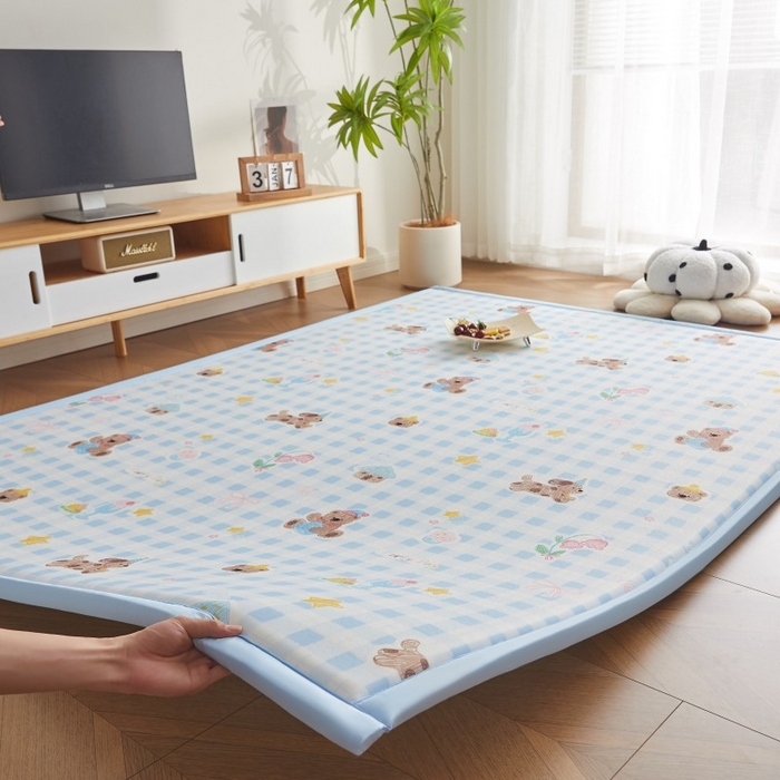 91家纺网 家纺一手货源 找家纺 薇梦蚊帐 2025新款凉感丝印花地垫 甜梦小熊