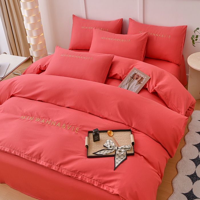 91家纺网 家纺一手货源 找家纺 宇彬家纺 2025新款直播热款13374全棉母婴级绣花字母款被套床单纯色重工清新四件套贡缎新疆长绒 Min-宝石红