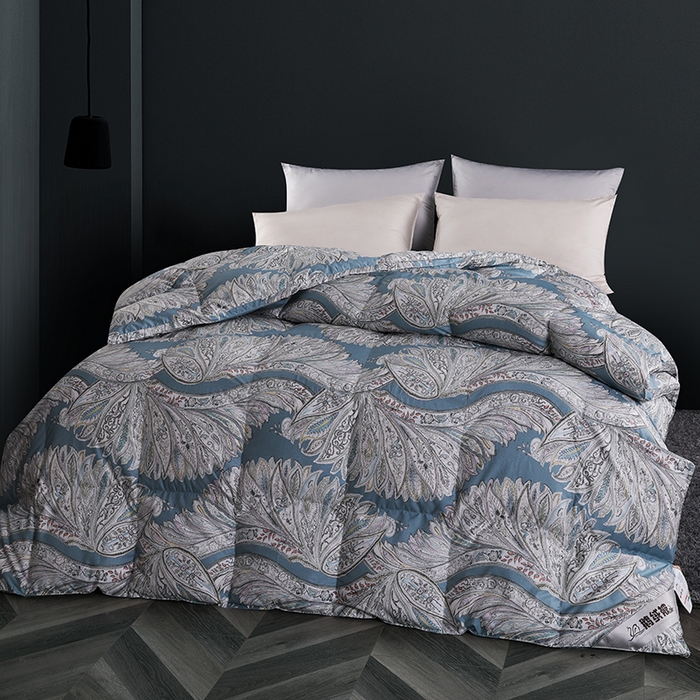 91家纺网 家纺一手货源 找家纺 呆头鹅羽绒工厂店 2025新款100支柔塞丝印花羽绒被 白鹅绒鸭绒被子被芯羽绒工厂店 天使之翼湖绿