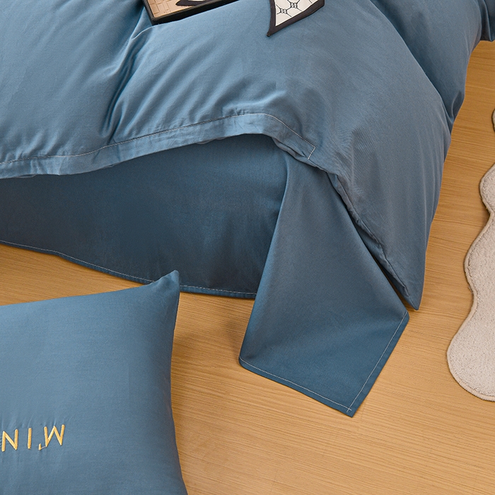 91家纺网 家纺一手货源 找家纺 宇彬家纺 2025新款直播热款13374全棉母婴级绣花字母款被套床单纯色重工清新四件套贡缎新疆长绒 Min-宾利蓝