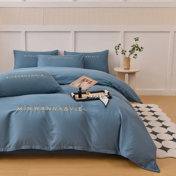 91家纺网 家纺一手货源 找家纺 宇彬家纺 2025新款直播热款13374全棉母婴级绣花字母款被套床单纯色重工清新四件套贡缎新疆长绒 Min-宾利蓝