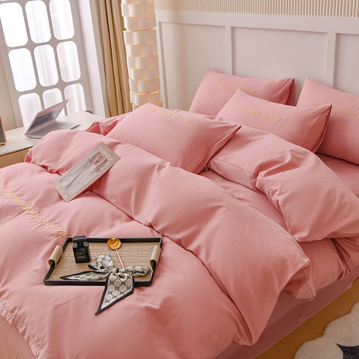 91家纺网 家纺一手货源 找家纺 宇彬家纺 2025新款直播热款13374全棉母婴级绣花字母款被套床单纯色重工清新四件套贡缎新疆长绒 Min-紫豆沙