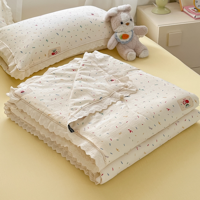 91家纺网 家纺一手货源 找家纺 玉海棠家纺 2025新款云感云感双层纱皱皱纱全棉花边款夏被四件套 芝士奶酪