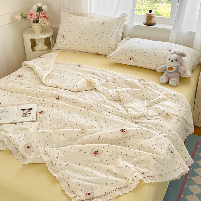 91家纺网 家纺一手货源 找家纺 玉海棠家纺 2025新款云感云感双层纱皱皱纱全棉花边款夏被四件套 芝士奶酪