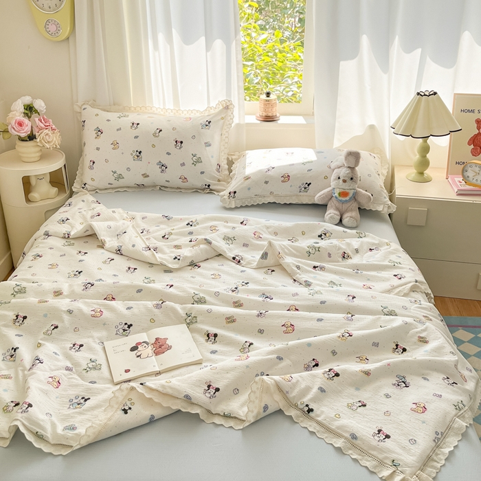 91家纺网 家纺一手货源 找家纺 玉海棠家纺 2025新款云感云感双层纱皱皱纱全棉花边款夏被四件套 米奇