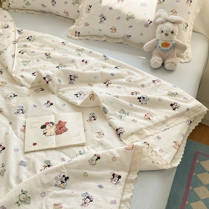 91家纺网 家纺一手货源 找家纺 玉海棠家纺 2025新款云感云感双层纱皱皱纱全棉花边款夏被四件套 米奇