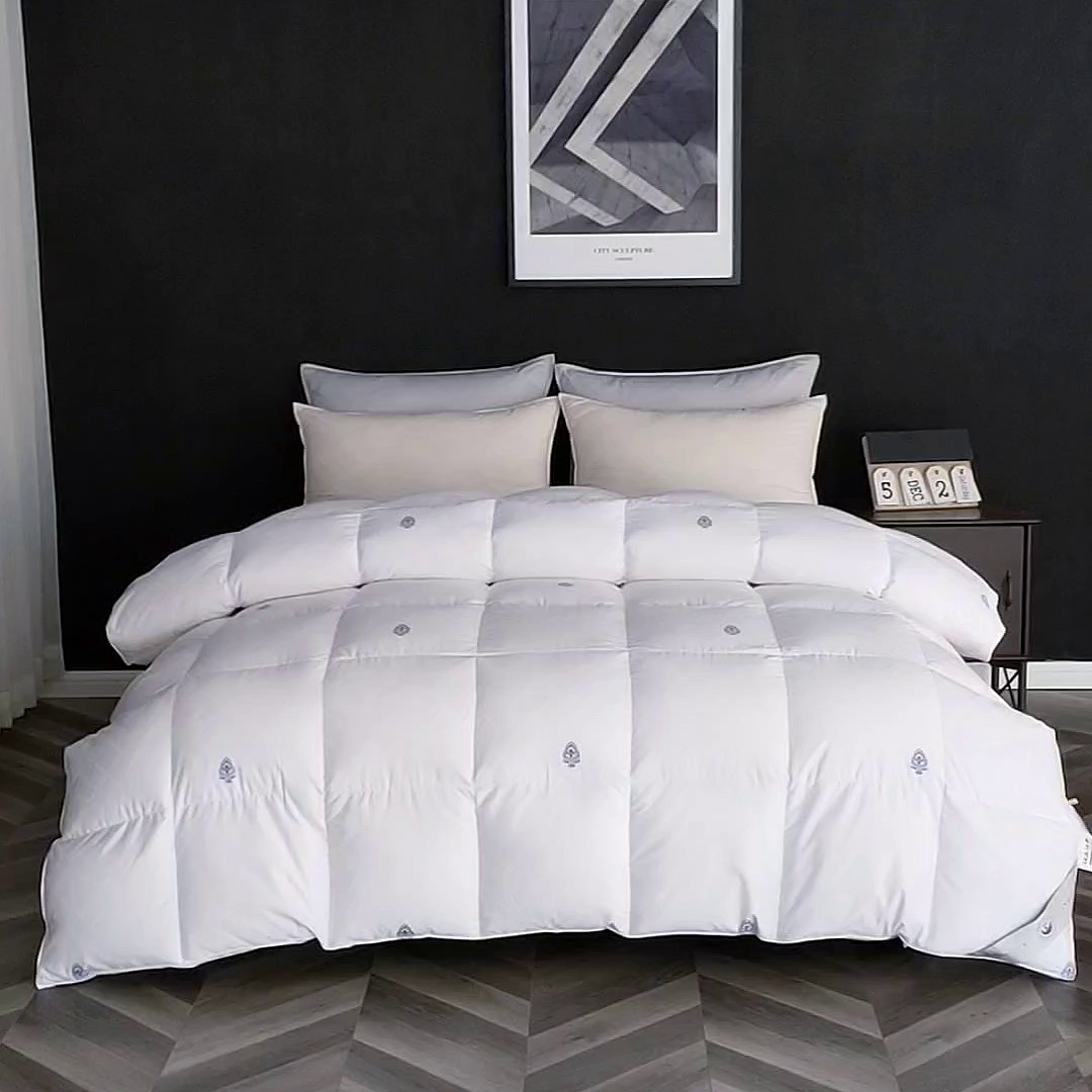 91家纺网 家纺一手货源 找家纺 呆头鹅羽绒工厂店 2025新款80支全棉苏绣提花羽绒被 白鹅绒鸭绒被子被芯羽绒工厂店 白色