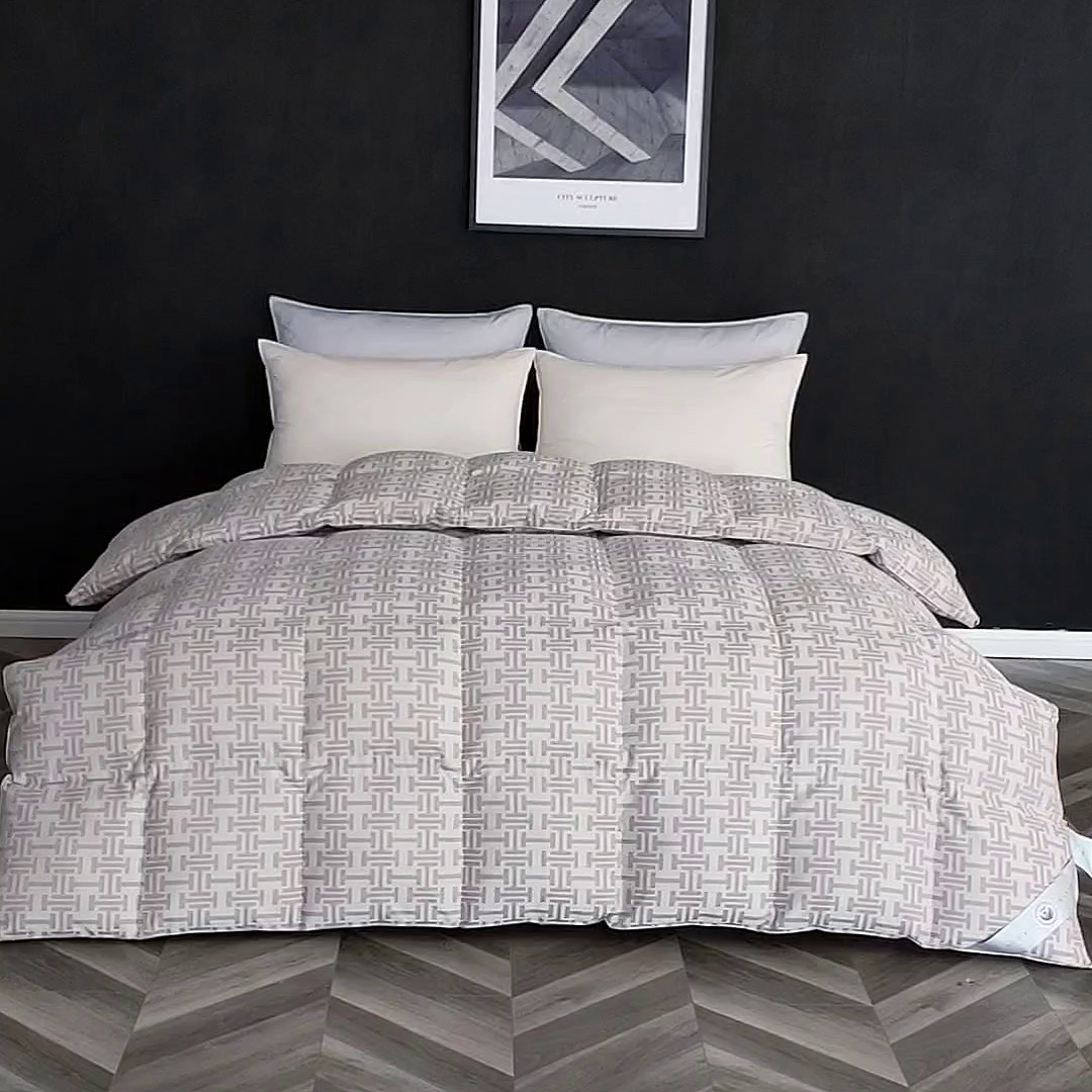 91家纺网 家纺一手货源 找家纺 呆头鹅羽绒工厂店 2025新款80支丝光棉彩棉羽绒被 白鹅绒鸭绒被子被芯羽绒工厂店 巴洛特格子烟灰