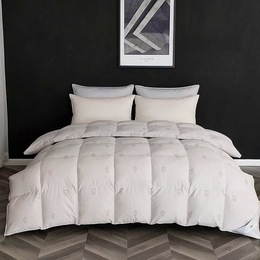 91家纺网 家纺一手货源 找家纺 呆头鹅羽绒工厂店 2025新款80支丝光棉彩棉羽绒被 白鹅绒鸭绒被子被芯羽绒工厂店 勋章烟灰