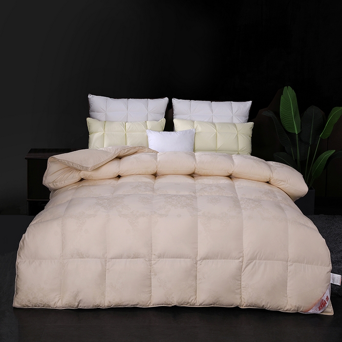 91家纺网 家纺一手货源 找家纺 呆头鹅羽绒工厂店 2025新款80支全棉大提花羽绒被 白鹅绒鸭绒被子被芯羽绒工厂店 黄色